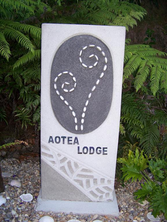 Aotea Lodge Great Barrier Tryphena Kültér fotó